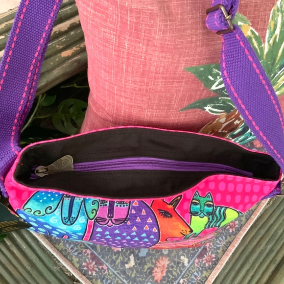 LAUREL BURCH Familia HOT PINK NeW HANDBAG  CROSSBODY/SHOULDER BAG🩷NWT LAST ONE - Picture 4 of 11